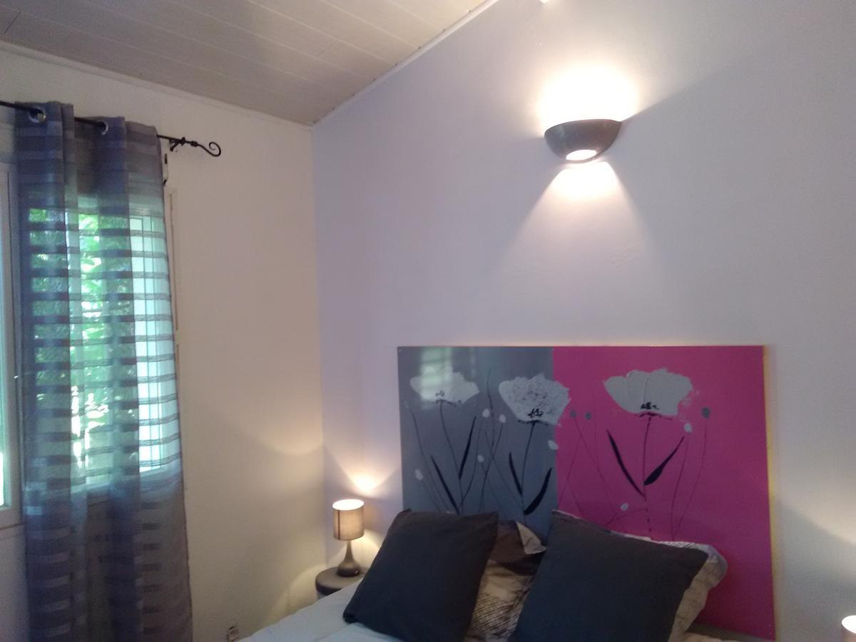 Sainte-Eulalie  Chambre D'Hotes Les Macarons De Tata מראה חיצוני תמונה